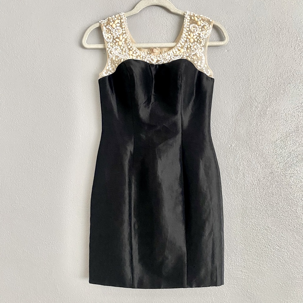 Mac Duggal Dress Size 4 Small Beaded Black New Chic Event Party Formal